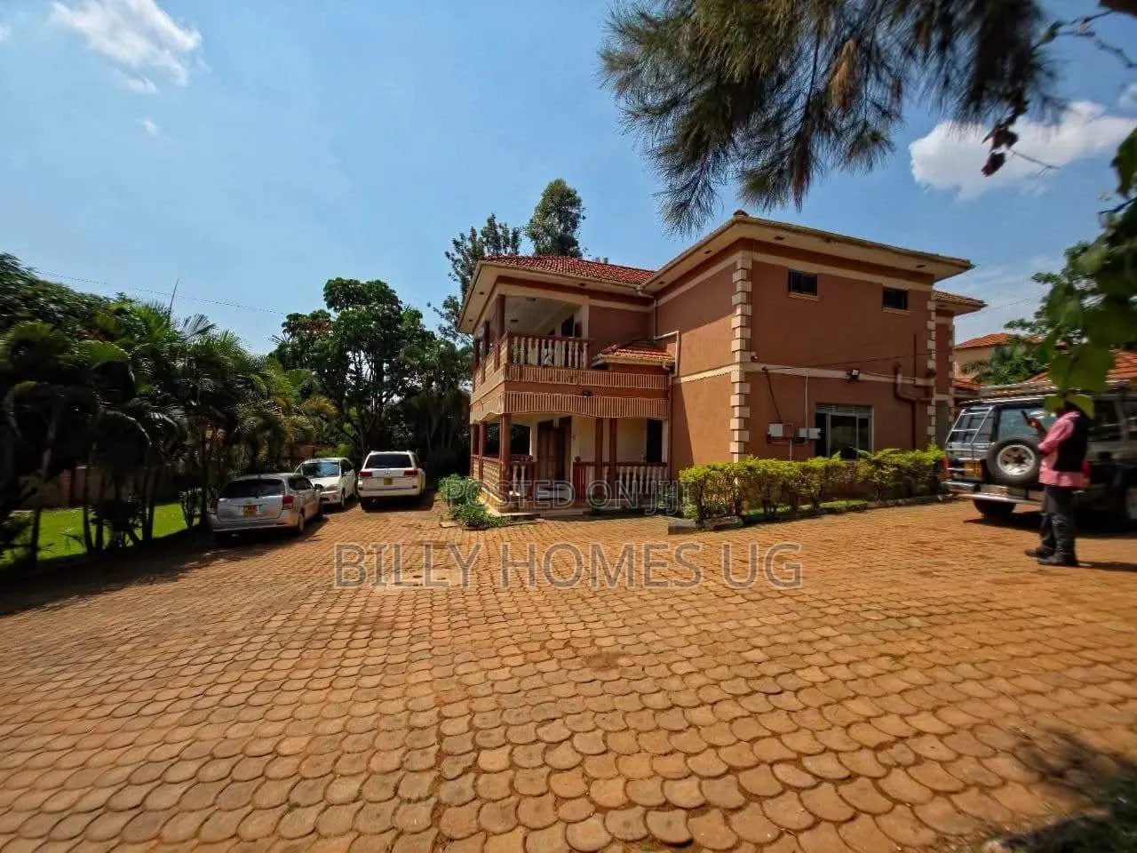 6bdrm Mansion in Nakawa for sale