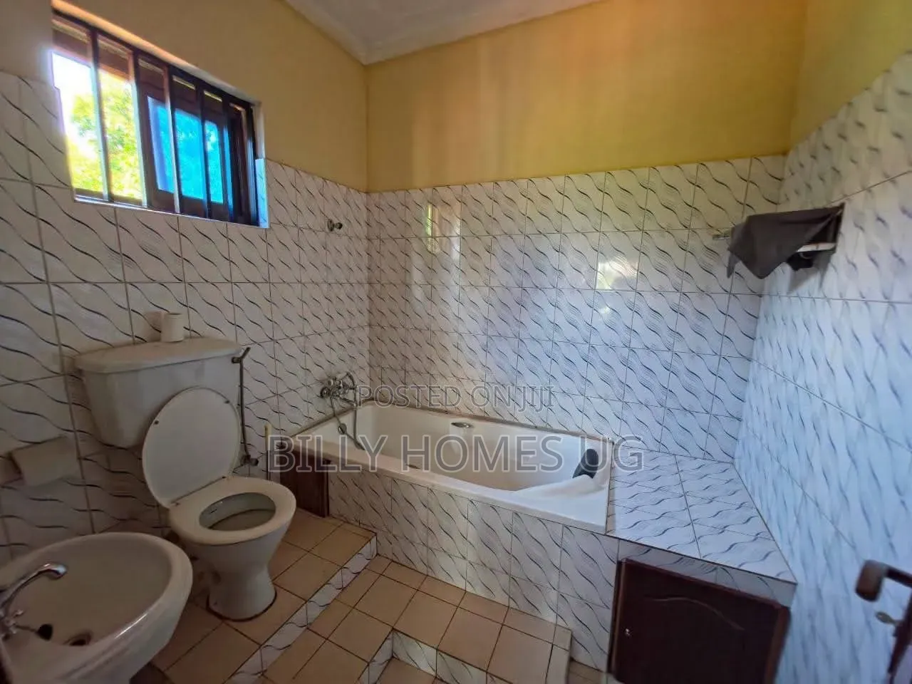 6bdrm Mansion in Nakawa for sale