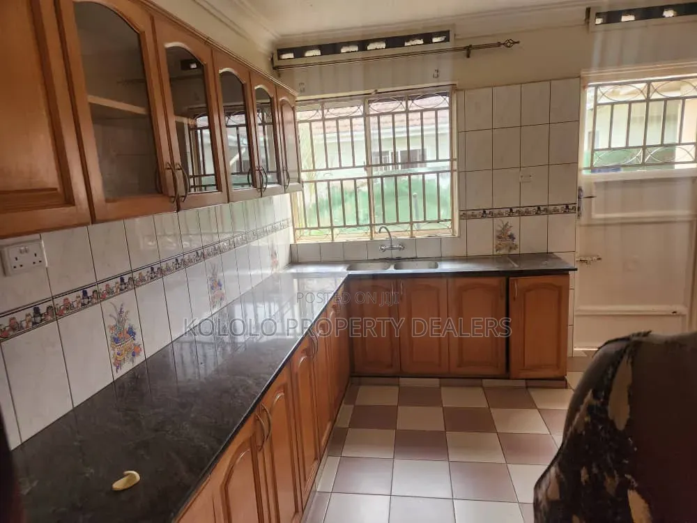 3bdrm Bungalow in Naguru, Central Division for rent