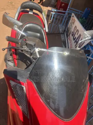 Yamaha Majesty 2015 Red
