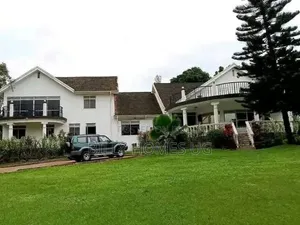 8bdrm Mansion in Nakawa for sale