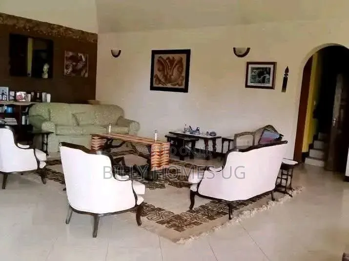 8bdrm Mansion in Nakawa for sale
