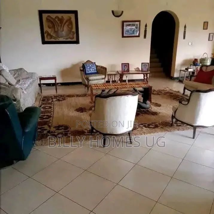 8bdrm Mansion in Nakawa for sale