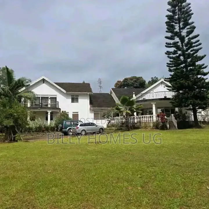8bdrm Mansion in Nakawa for sale