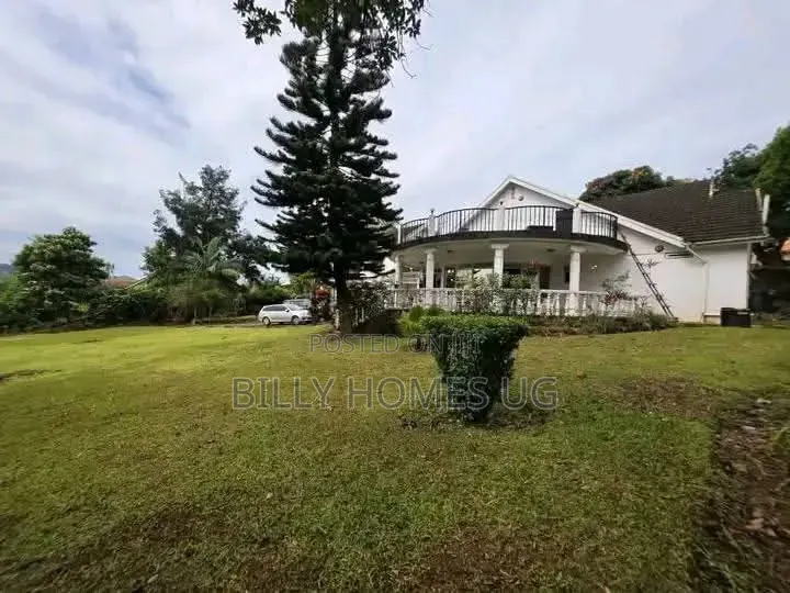 8bdrm Mansion in Nakawa for sale