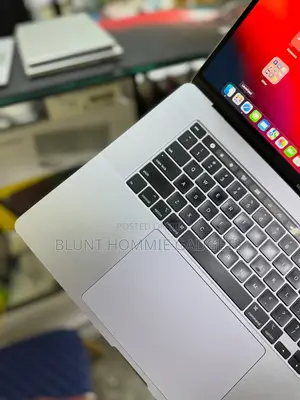 Laptop Apple MacBook Pro 2019 16GB Intel Core i9 SSD 512GB