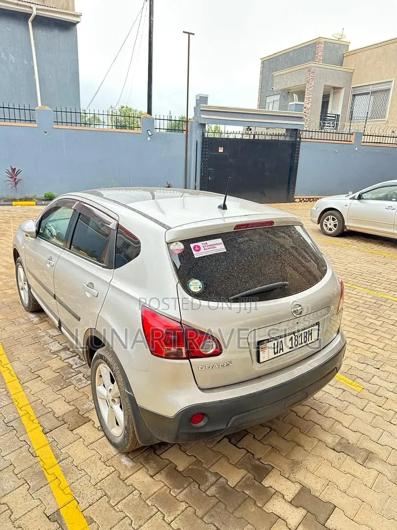 Nissan Dualis 2011 Silver