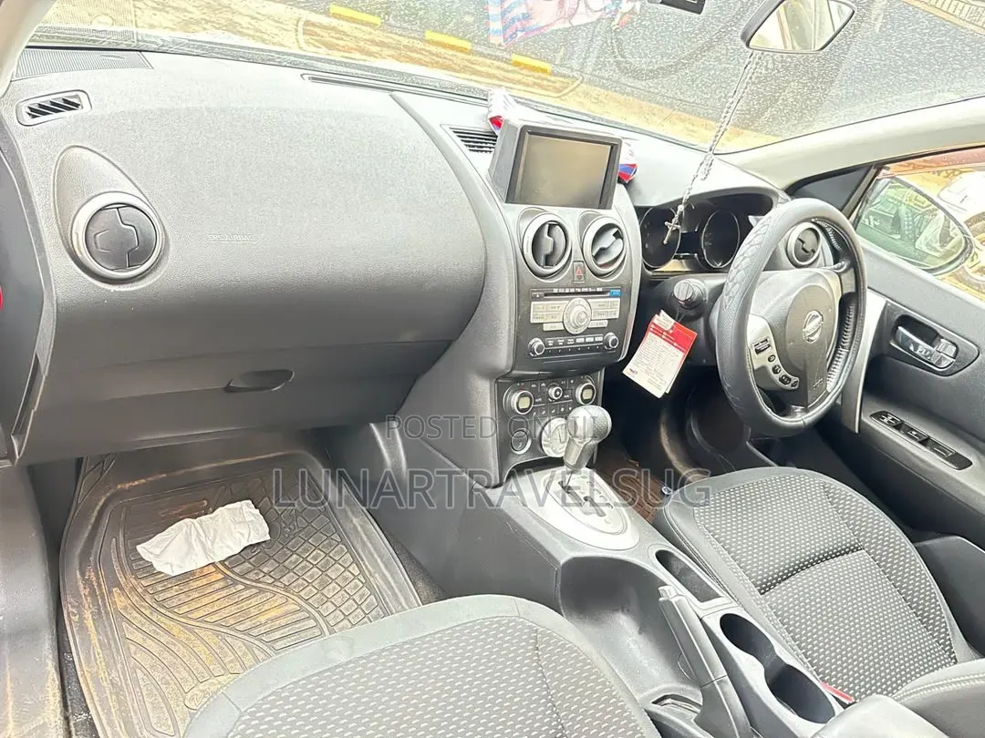 Nissan Dualis 2011 Silver