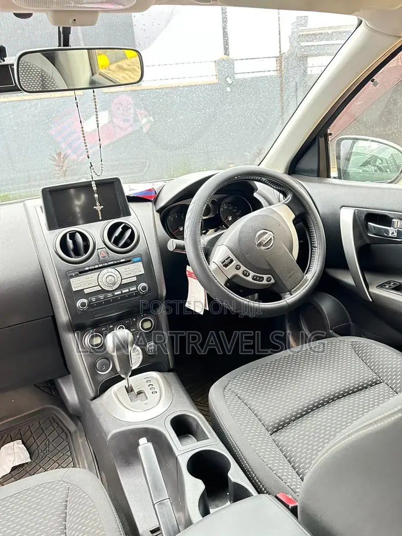 Nissan Dualis 2011 Silver