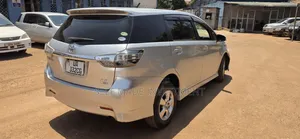 Toyota Wish 2013 Silver