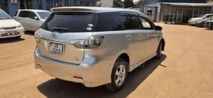 Toyota Wish 2013 Silver