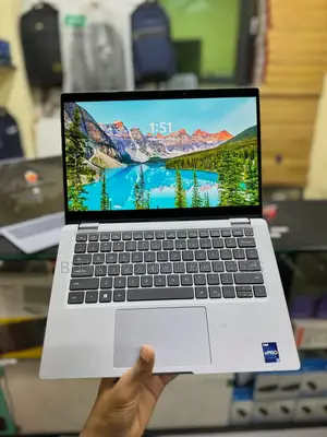 Laptop Dell Latitude 5330 16GB Intel Core i7 SSD 512GB