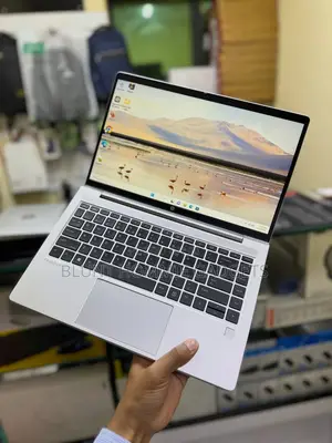 Laptop HP ProBook 440 G10 16GB AMD Ryzen 5 SSD 256GB