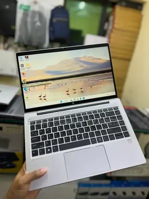 Laptop HP ProBook 440 G10 16GB AMD Ryzen 5 SSD 256GB