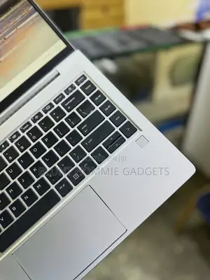 Laptop HP ProBook 440 G10 16GB AMD Ryzen 5 SSD 256GB