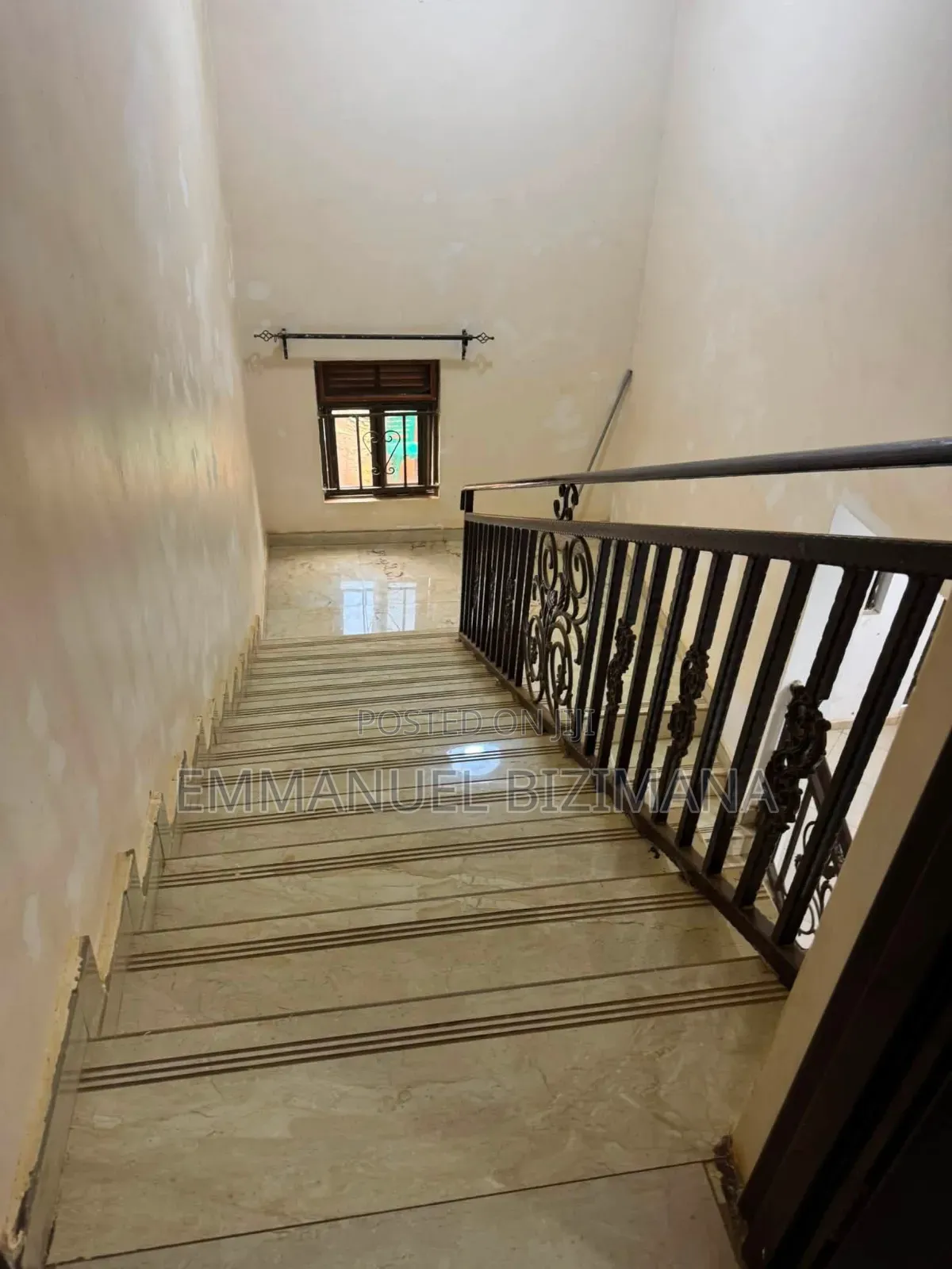 Furnished 6bdrm House in Kitende, Central Division for sale
