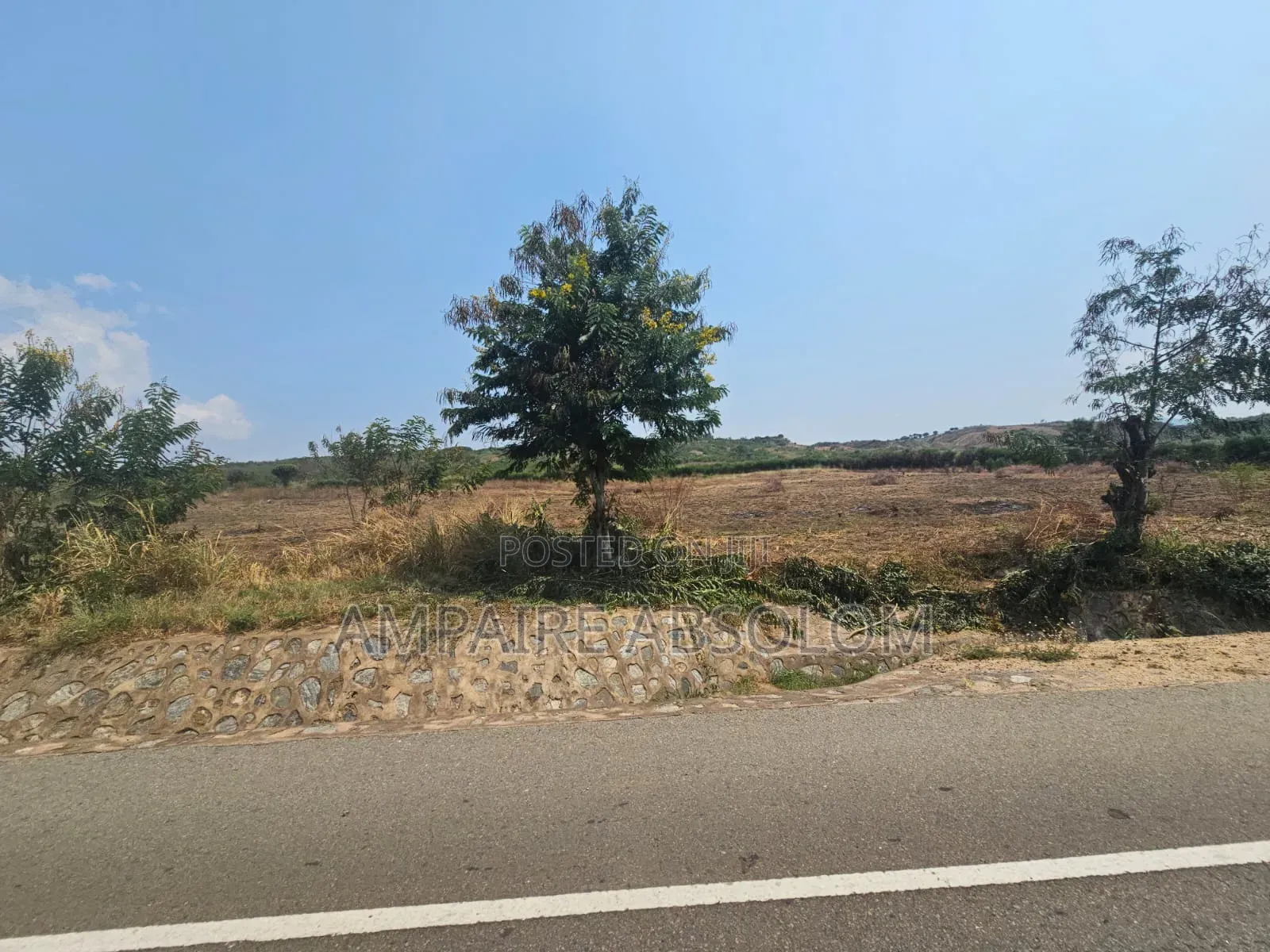 2acres of Land on Sell in Kasese Kikorongo