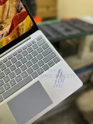 Laptop Microsoft Surface Go 8GB Intel Core i5 SSD 256GB