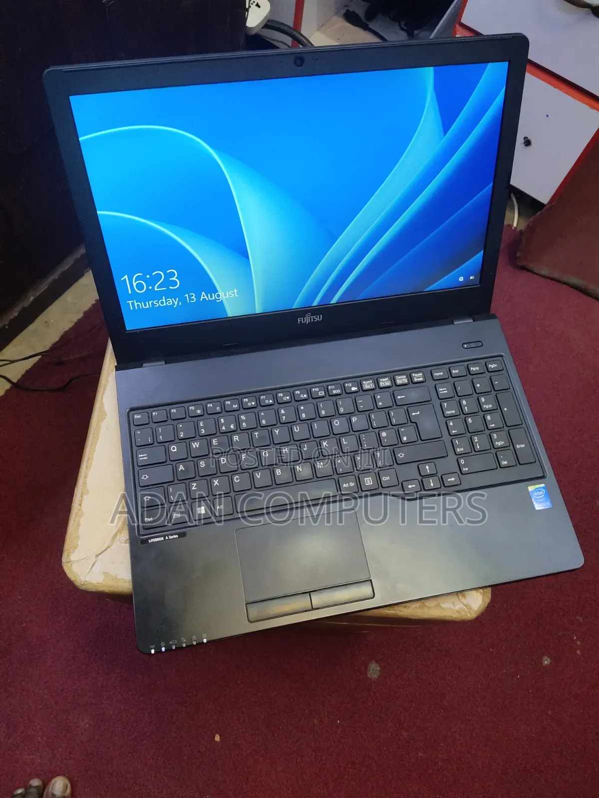 Laptop Fujitsu Lifebook A555 4GB Intel Core i3 HDD 500GB