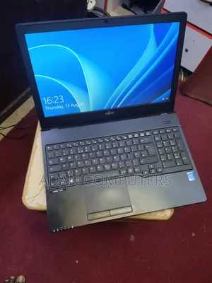 Laptop Fujitsu Lifebook A555 4GB Intel Core i3 HDD 500GB