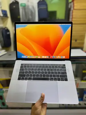 Laptop Apple MacBook Pro 2017 16GB Intel Core i7 SSD 256GB