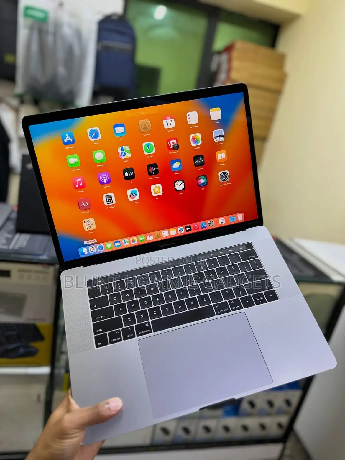 Laptop Apple MacBook Pro 2017 16GB Intel Core i7 SSD 256GB