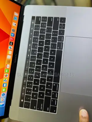 Laptop Apple MacBook Pro 2017 16GB Intel Core i7 SSD 256GB