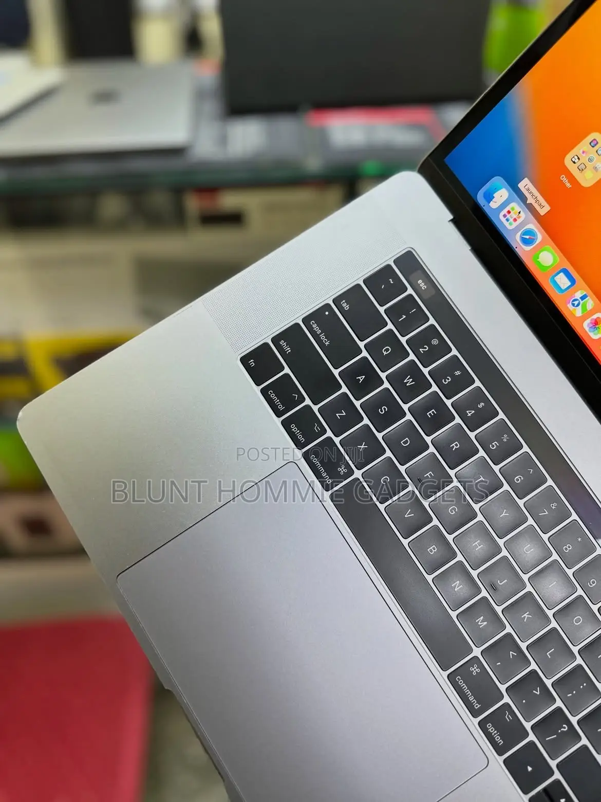 Laptop Apple MacBook Pro 2017 16GB Intel Core i7 SSD 256GB