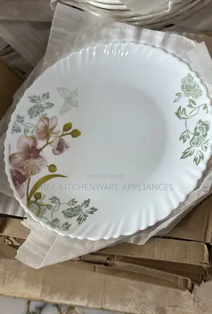 12pcs of Luminarc Plates