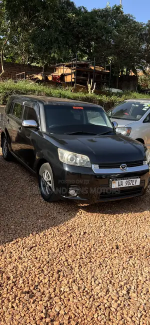 Toyota Corolla Rumion Hatchback 1.5 FWD 2009 Black