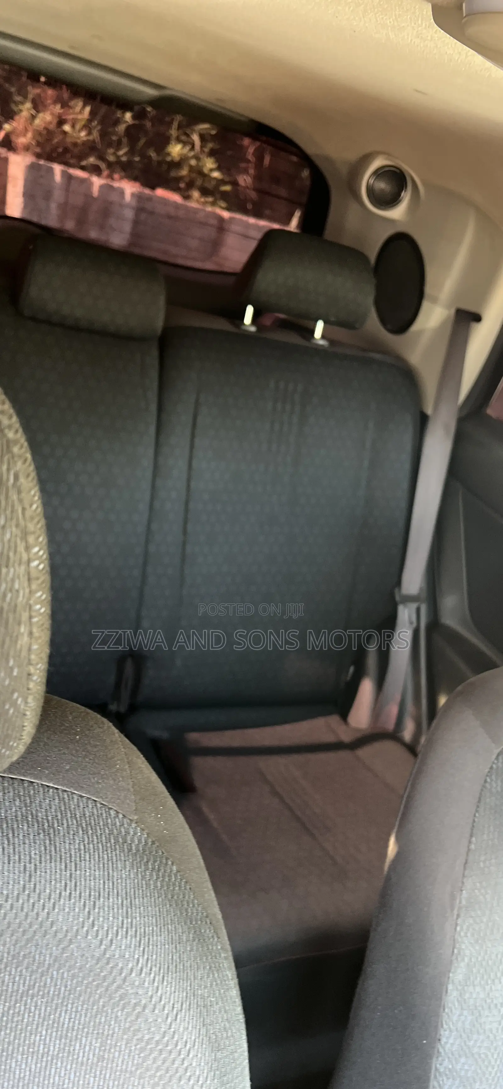 Toyota Corolla Rumion Hatchback 1.5 FWD 2009 Black