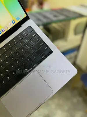 Laptop Apple MacBook Pro 2021 M1 16GB Apple M1 SSD 512GB