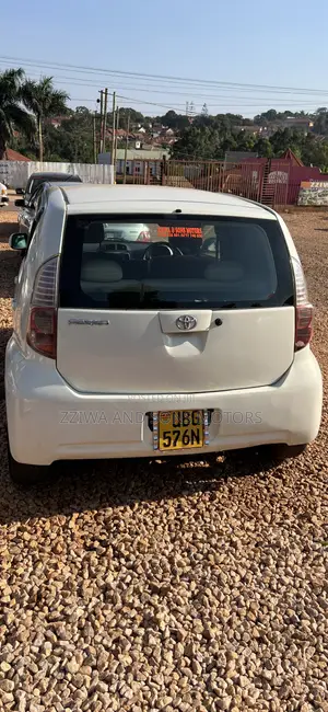 Toyota Passo 1.0 AWD 2009 White