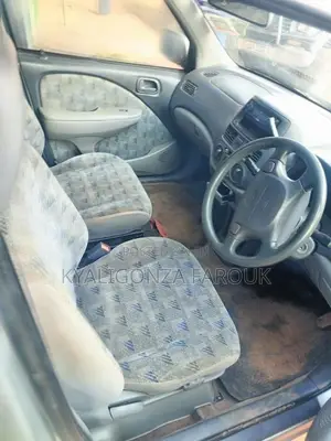 Toyota Raum 2002 Gray