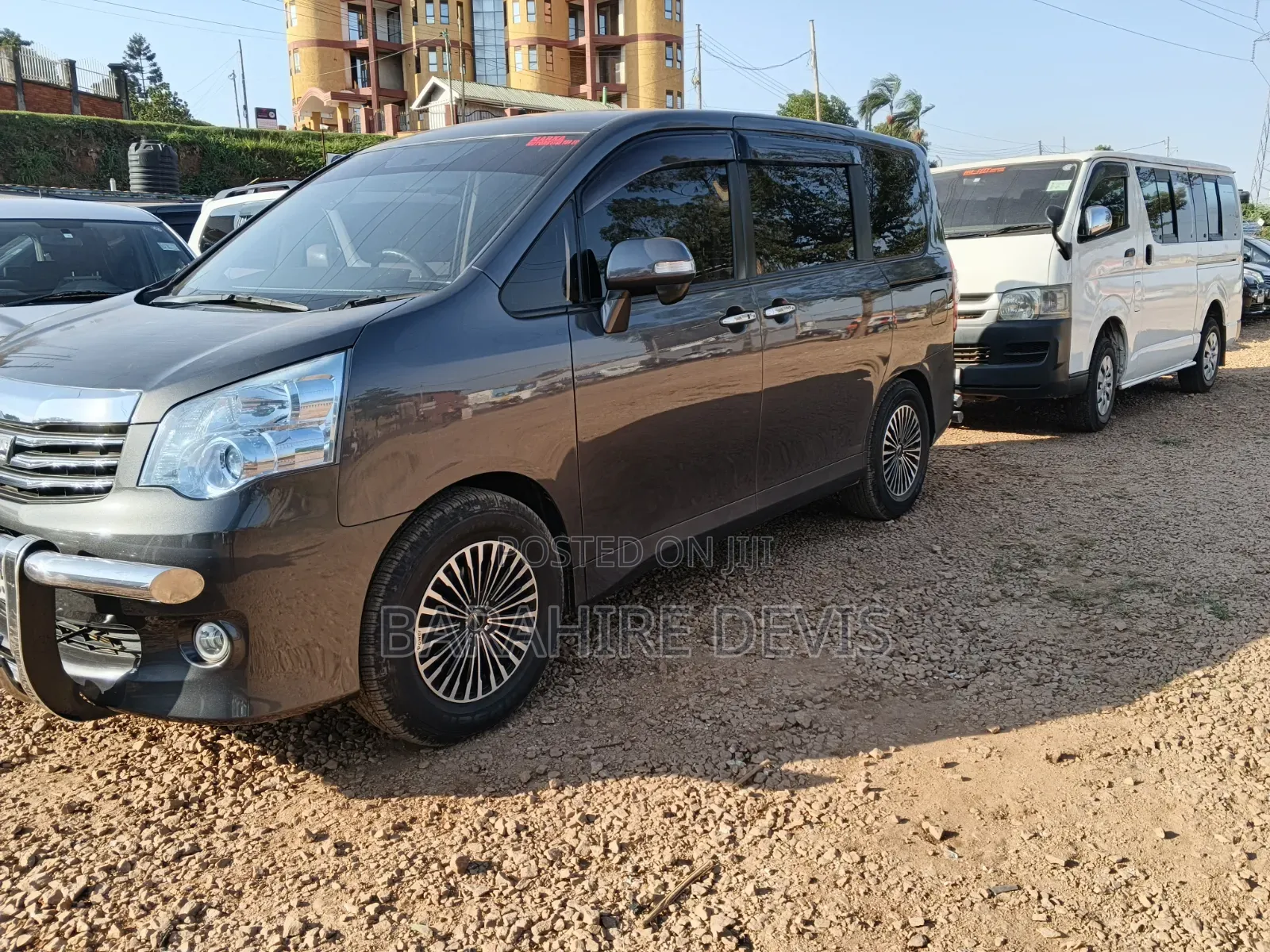 Toyota Noah 2011 Gray