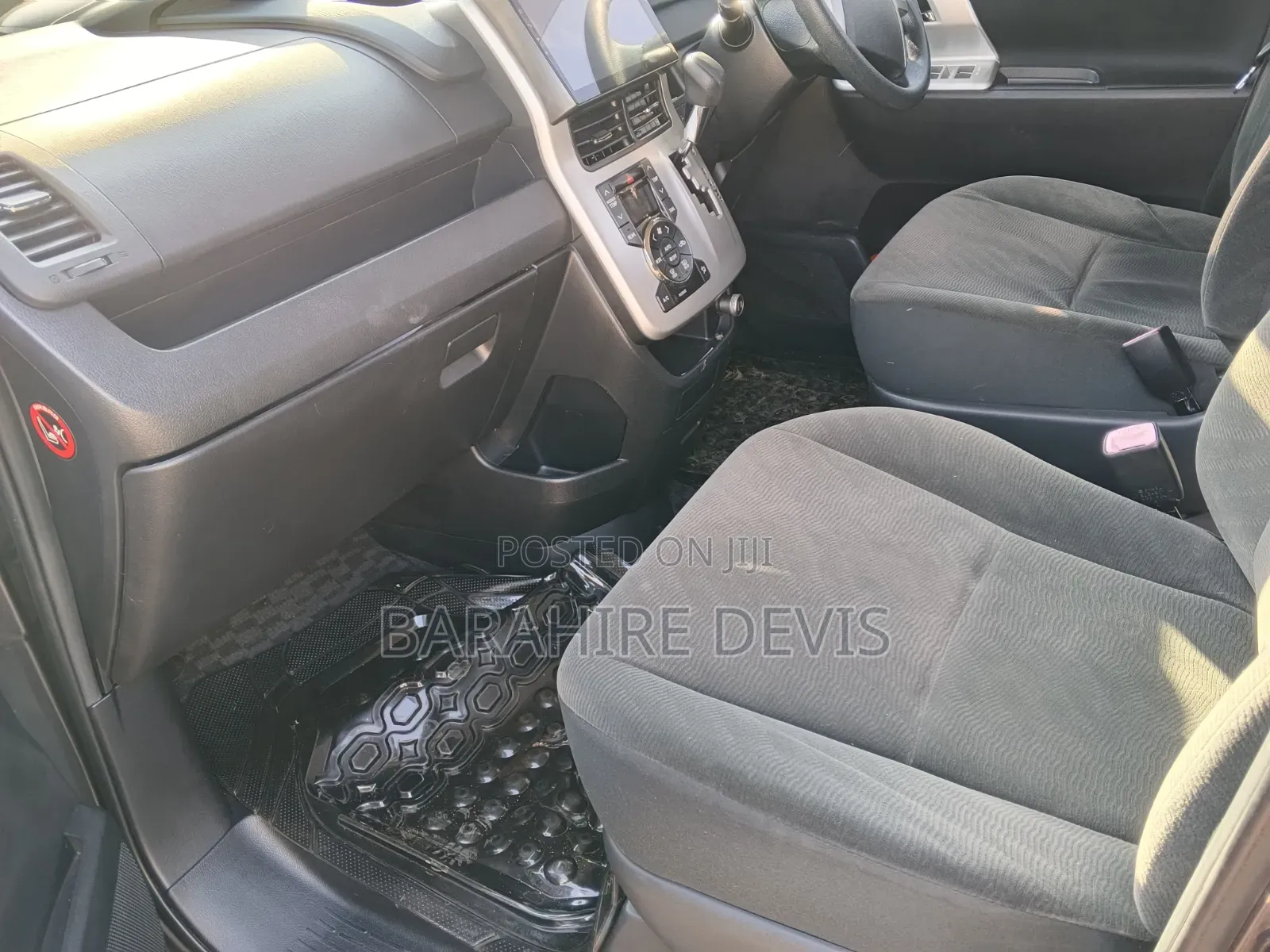 Toyota Noah 2011 Gray