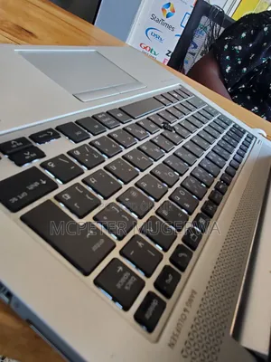 Laptop HP EliteBook 830 G5 4GB Intel Core i5 SSD 256GB