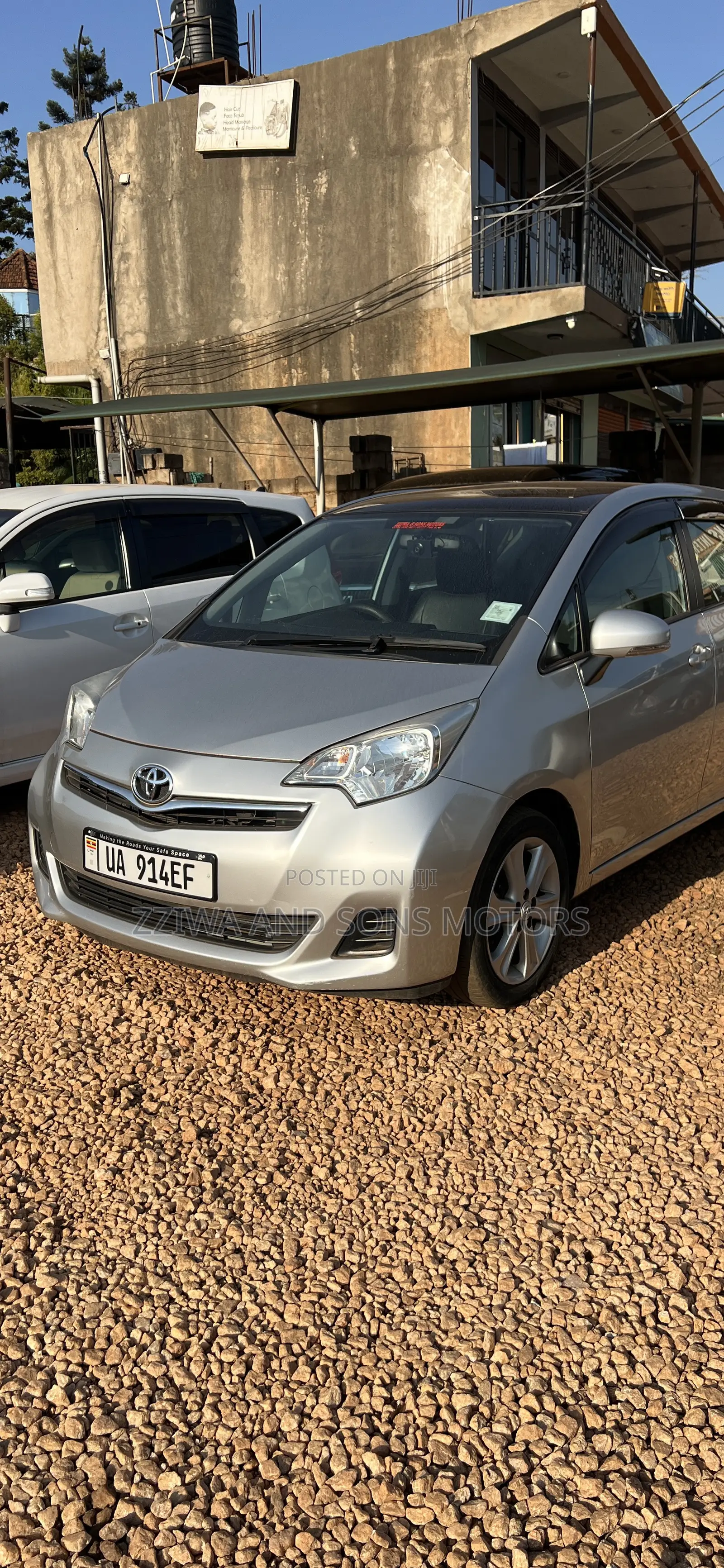 Toyota Ractis 1.5 AWD 2013 Silver