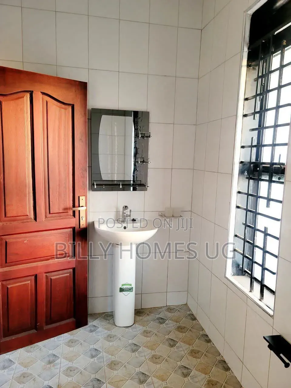 4bdrm House in Ssisa for sale