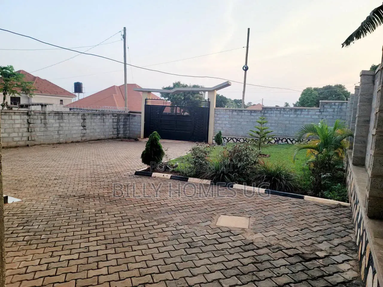4bdrm House in Ssisa for sale
