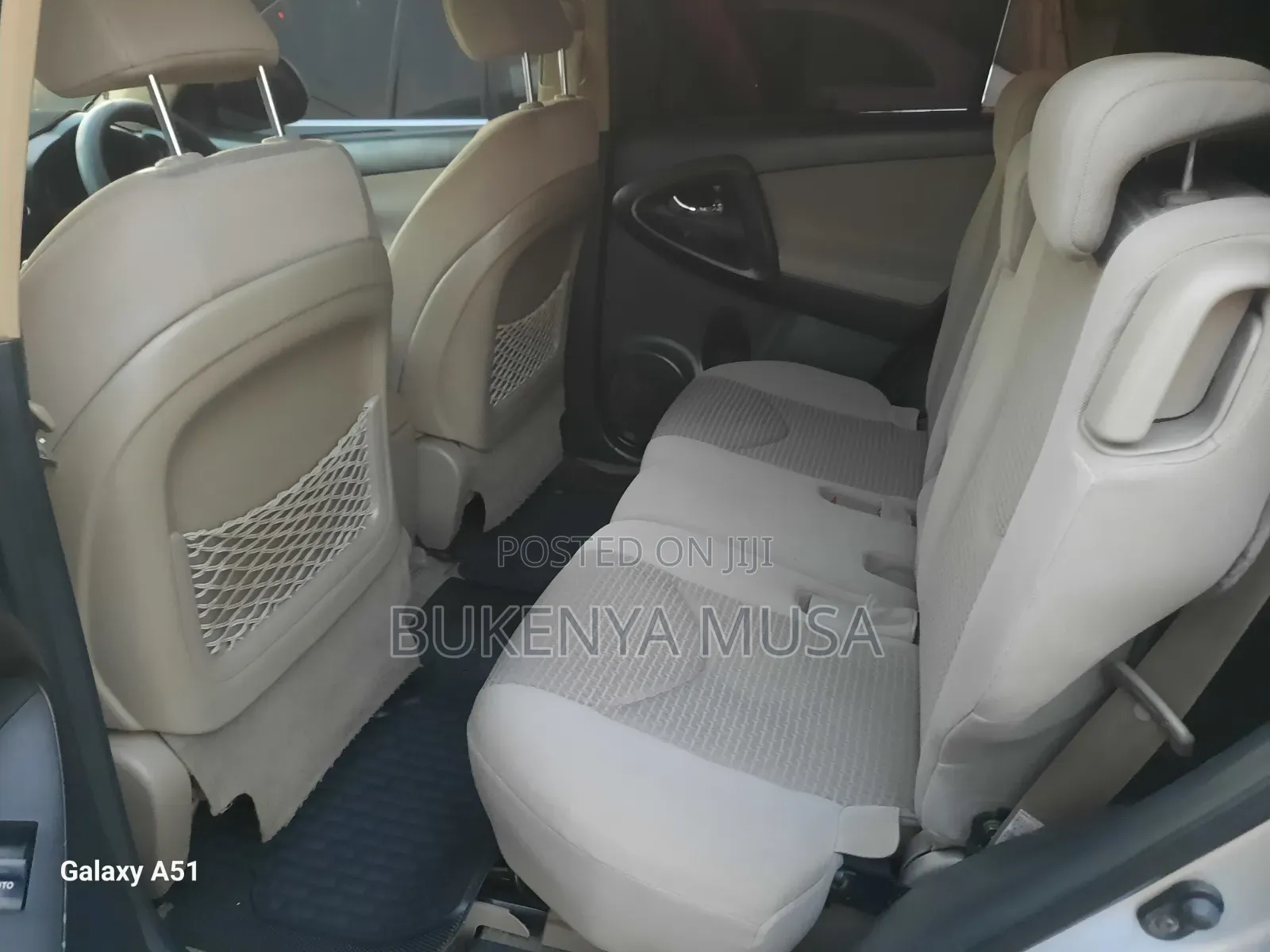 Toyota Vanguard 2010 Silver