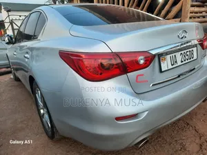 Nissan Skyline 2018 Silver