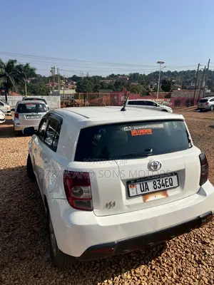 Toyota IST 2011 White
