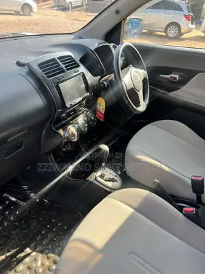 Toyota IST 2011 White