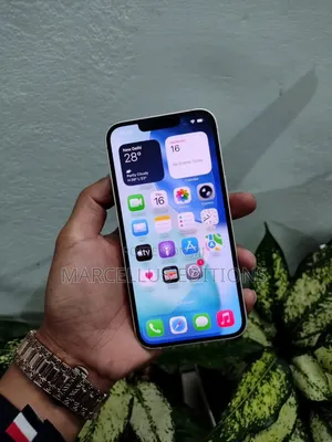 Apple iPhone 13 128 GB White