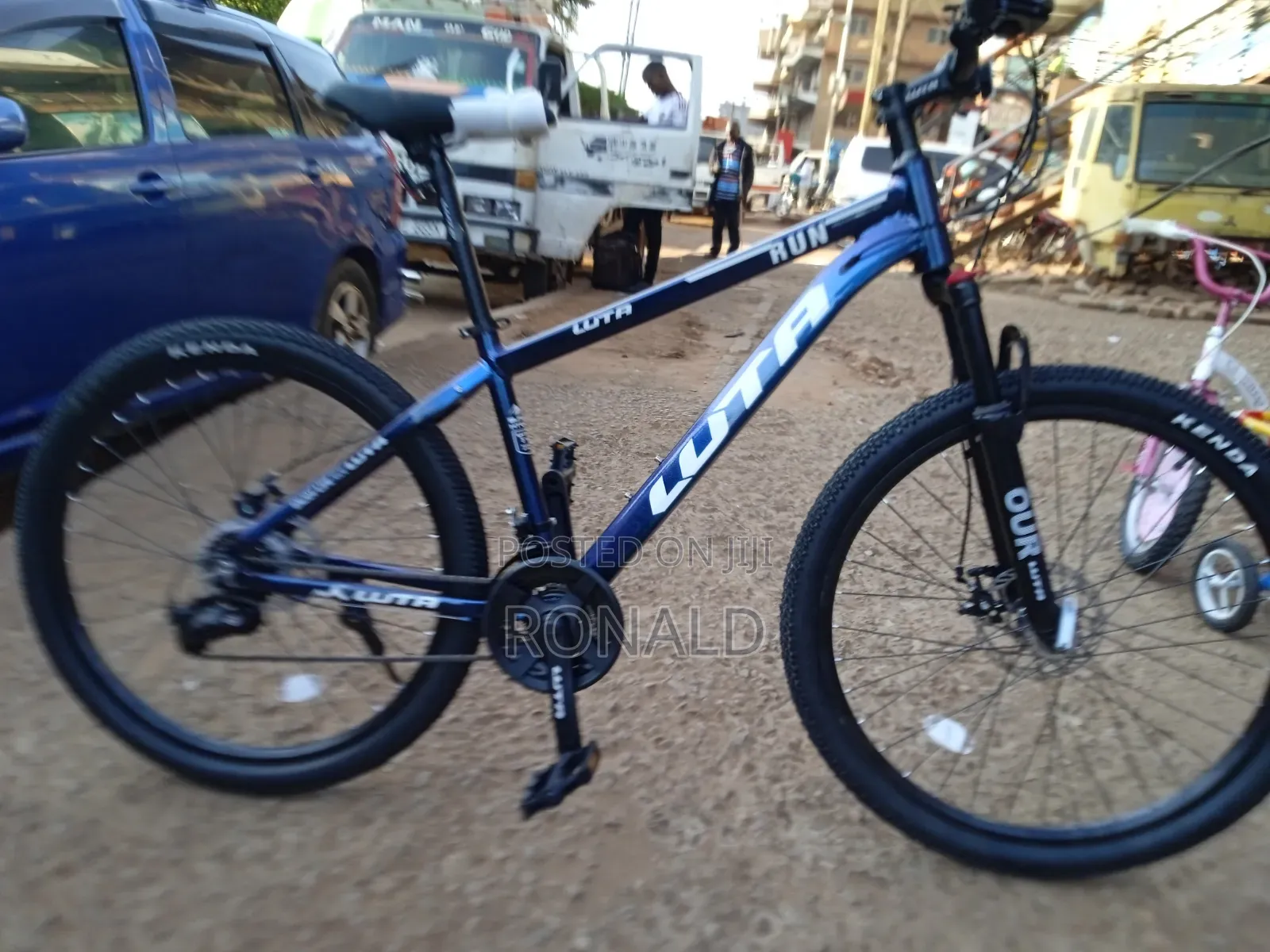 Brand New Mountain Bike Size 26 With Lockable Front Suspension