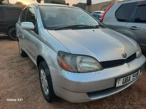 Toyota Platz 2005 Silver