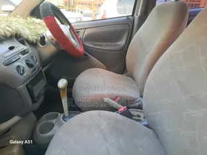 Toyota Platz 2005 Silver