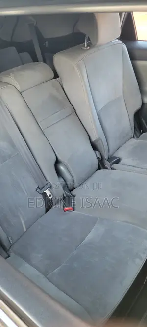 Toyota Mark X Zio 2.4 FWD (7 seater) 2010 Black