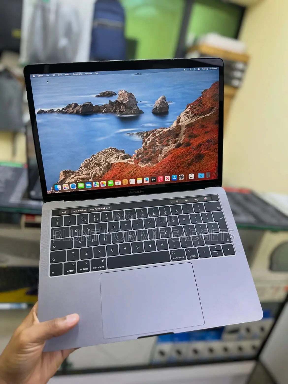 Laptop Apple MacBook Pro 2018 16GB Intel Core i5 SSD 256GB